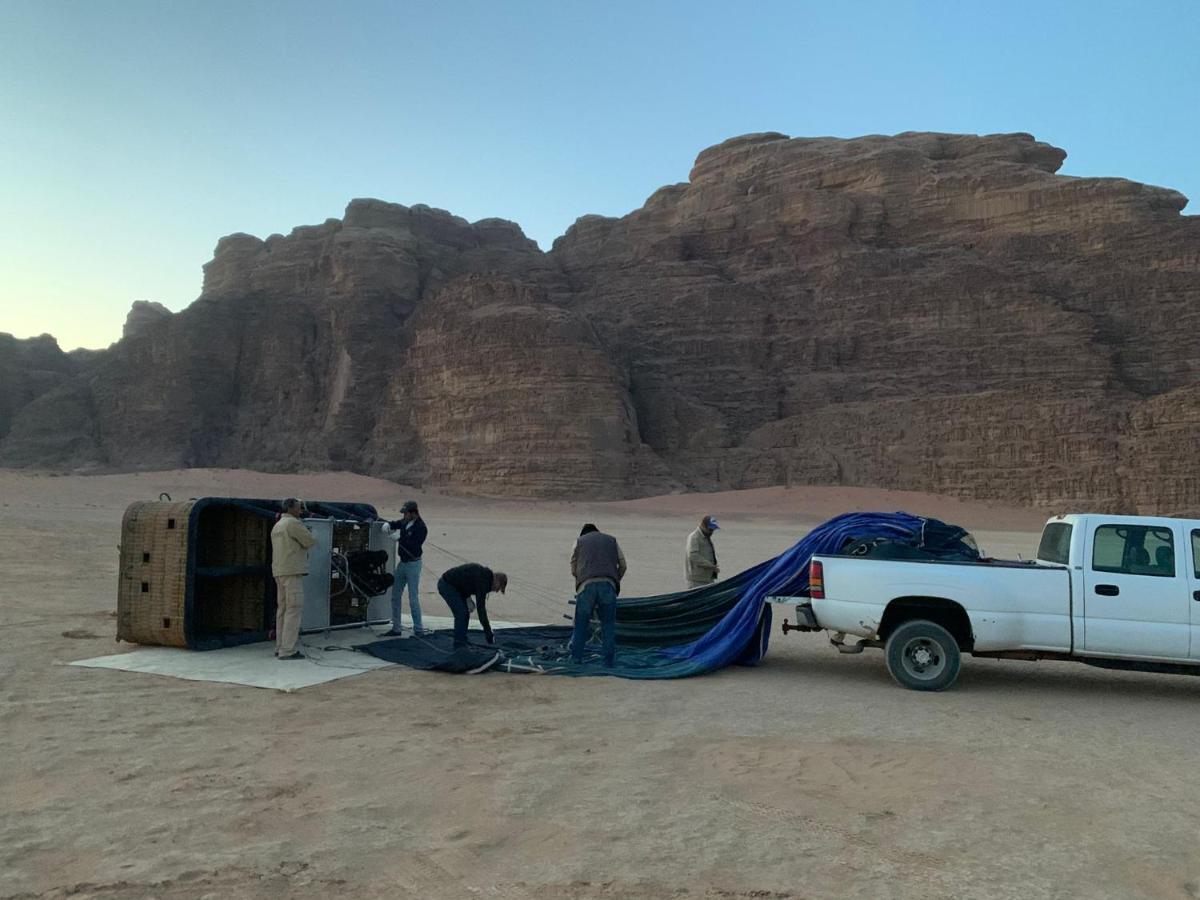 Sara Luxury Camp Hotel Wadi Rum Ngoại thất bức ảnh