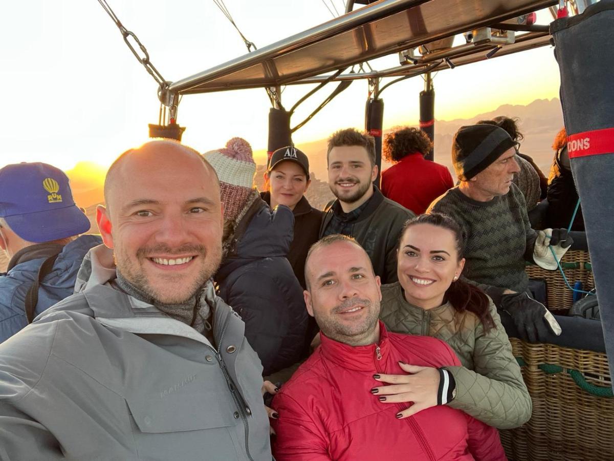 Sara Luxury Camp Hotel Wadi Rum Ngoại thất bức ảnh