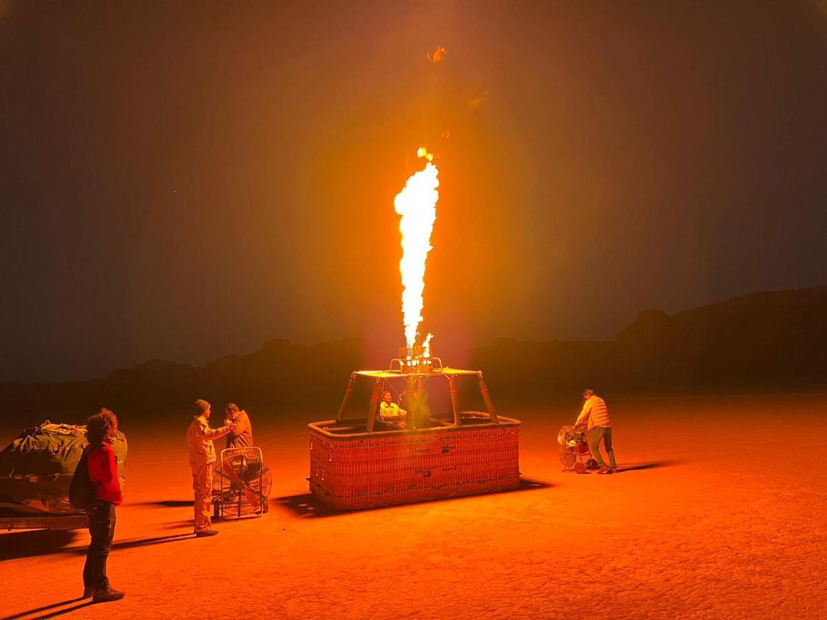 Sara Luxury Camp Hotel Wadi Rum Ngoại thất bức ảnh